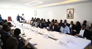 les-auditeurs-de-la-troisieme-promotion-de-lifp-agc-visitent-le-senat-ivoirien