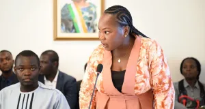 les-auditeurs-de-la-troisieme-promotion-de-lifp-agc-visitent-le-senat-ivoirien