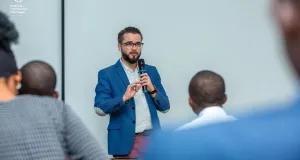 lutte-contre-la-desinformation-une-journee-de-formation-a-lifp-agc