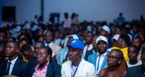 premier-tour-des-elections-a-agc-land-pays-fictif-graduation-rentree-solennelle