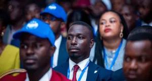 premier-tour-des-elections-a-agc-land-pays-fictif-graduation-rentree-solennelle