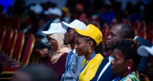 premier-tour-des-elections-a-agc-land-pays-fictif-graduation-rentree-solennelle