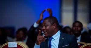 premier-tour-des-elections-a-agc-land-pays-fictif-graduation-rentree-solennelle