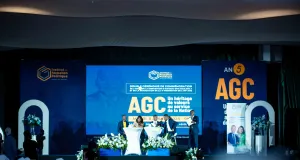 premier-tour-des-elections-a-agc-land-pays-fictif-graduation-rentree-solennelle