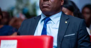 premier-tour-des-elections-a-agc-land-pays-fictif-graduation-rentree-solennelle