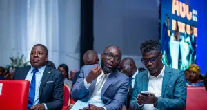 premier-tour-des-elections-a-agc-land-pays-fictif-graduation-rentree-solennelle