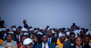 premier-tour-des-elections-a-agc-land-pays-fictif-graduation-rentree-solennelle