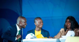 premier-tour-des-elections-a-agc-land-pays-fictif-graduation-rentree-solennelle