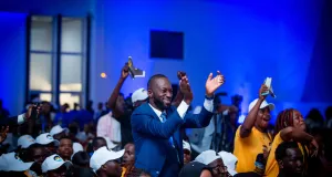 premier-tour-des-elections-a-agc-land-pays-fictif-graduation-rentree-solennelle