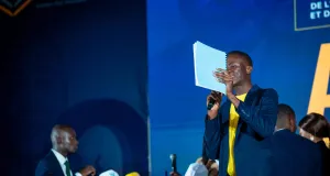 premier-tour-des-elections-a-agc-land-pays-fictif-graduation-rentree-solennelle