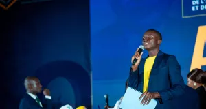 premier-tour-des-elections-a-agc-land-pays-fictif-graduation-rentree-solennelle