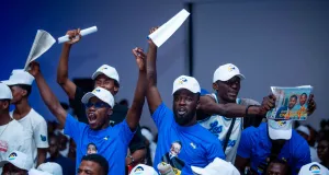 premier-tour-des-elections-a-agc-land-pays-fictif-graduation-rentree-solennelle