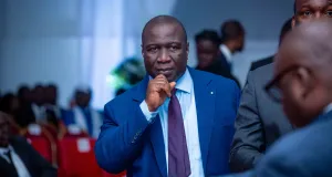 premier-tour-des-elections-a-agc-land-pays-fictif-graduation-rentree-solennelle