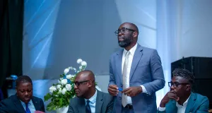 premier-tour-des-elections-a-agc-land-pays-fictif-graduation-rentree-solennelle