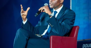 presentation-du-livre-en-hommage-a-agc