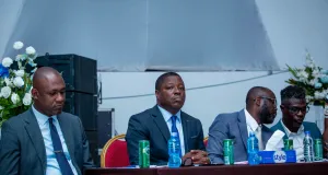 presentation-du-livre-en-hommage-a-agc