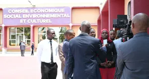 les-auditeurs-visitent-le-conseil-economique-social-environnemental-et-culturel