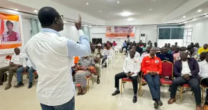 lifp-agc-forme-les-jeunes-rhdp-du-district-des-lacs-a-lengagement-politique